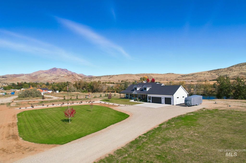 Photo of 3890 Birch Lane, Emmett, ID 83617 (MLS # 98976068)