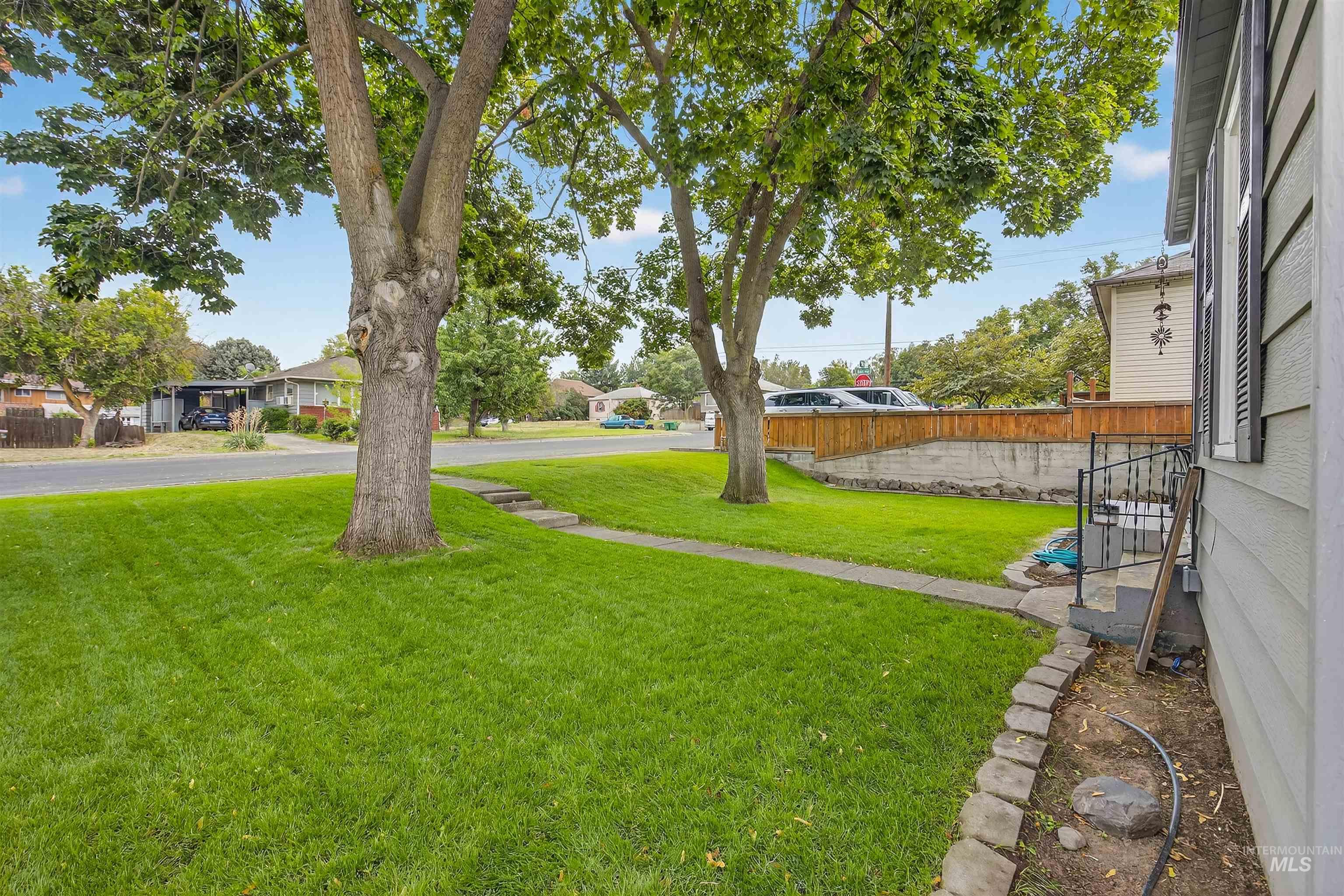 View of yard with a residential view