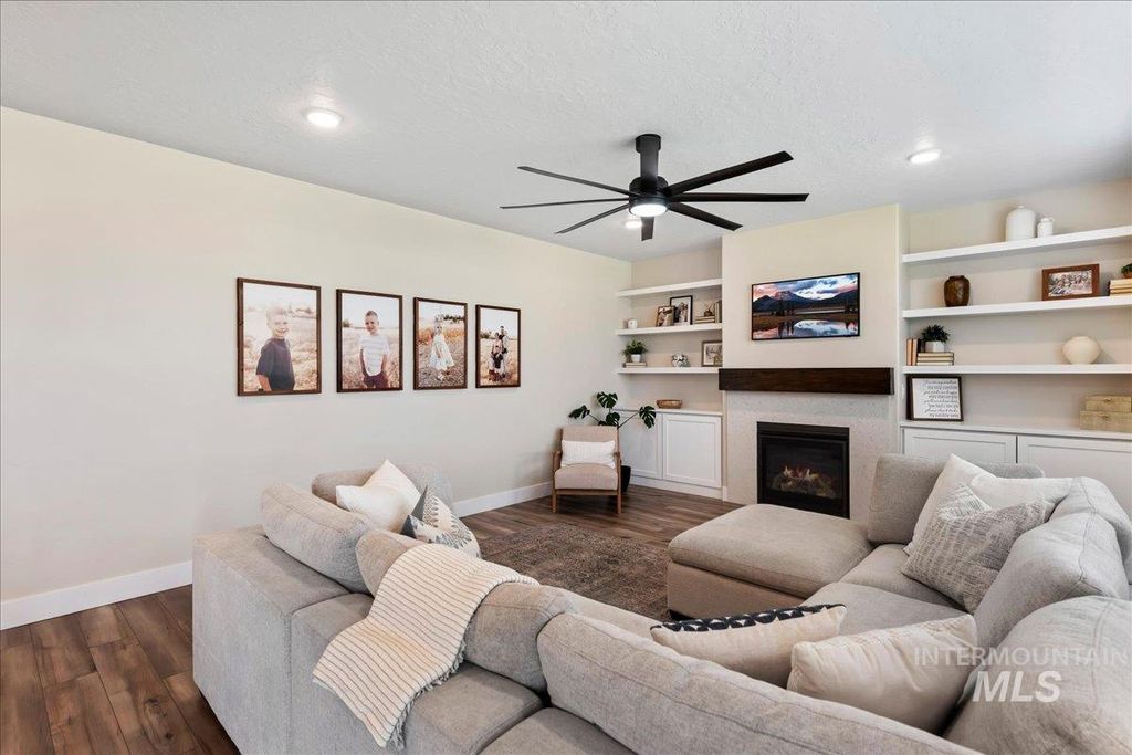 Photo of 11240 Spring Falls Drive, Caldwell, ID 83605 (MLS # 98984118)