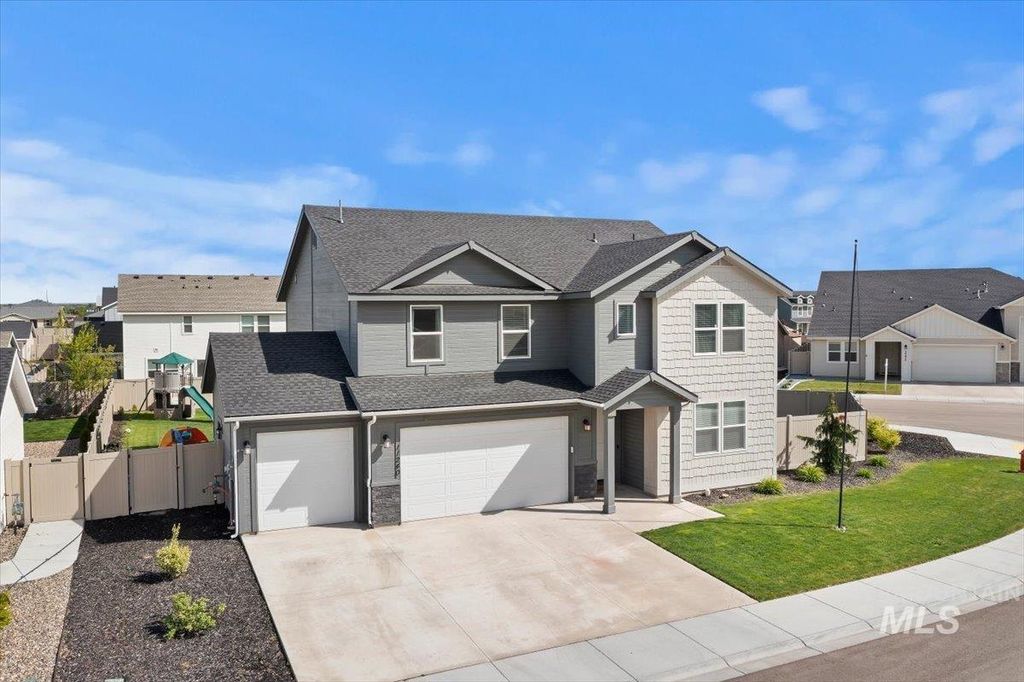 Photo of 11240 Spring Falls Drive, Caldwell, ID 83605 (MLS # 98984118)