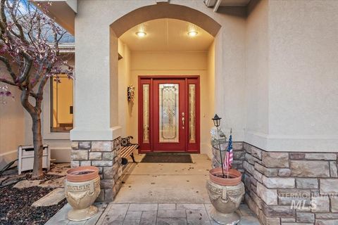 Photo of 2308 E Chimere Dr, Meridian, ID 83646 (MLS # 98969628)