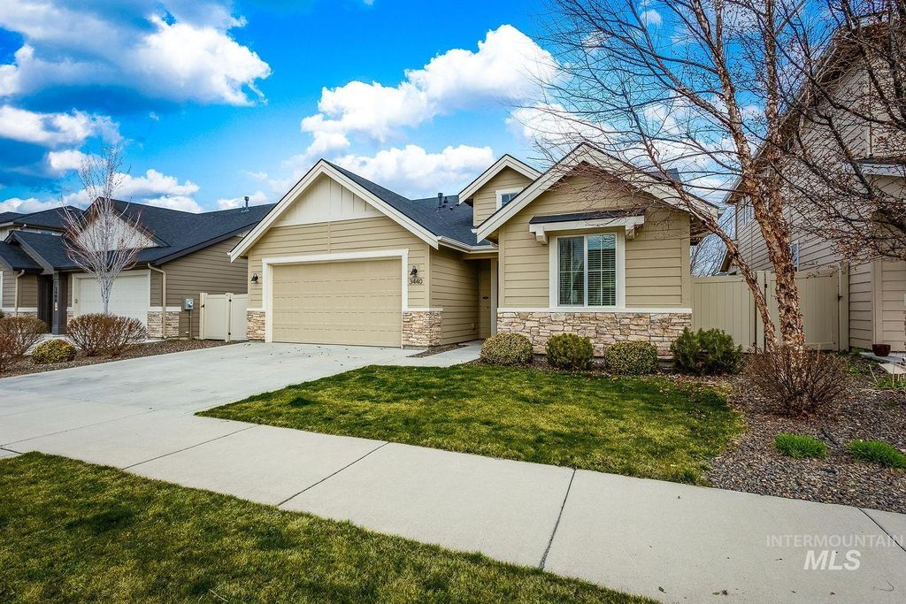 Photo of 3440 E Girdner Dr, Meridian, ID 83642 (MLS # 98979113)