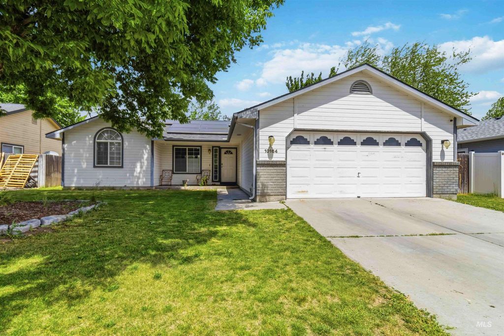Photo of 10164 W Florence Ct, Boise, ID 83704 (MLS # 98986525)