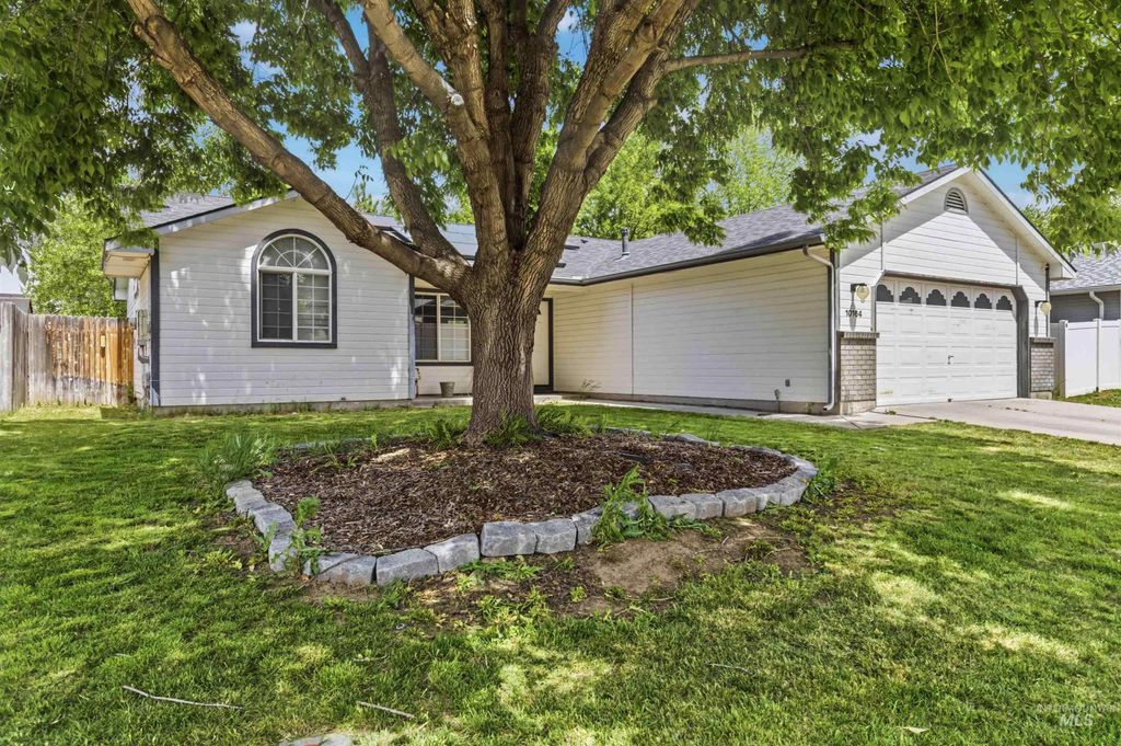 Photo of 10164 W Florence Ct, Boise, ID 83704 (MLS # 98986525)