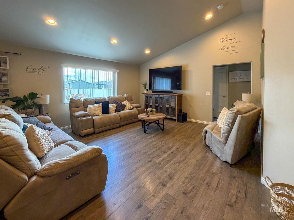 Photo of 2021 L Street, Heyburn, ID 83336 (MLS # 98982730)