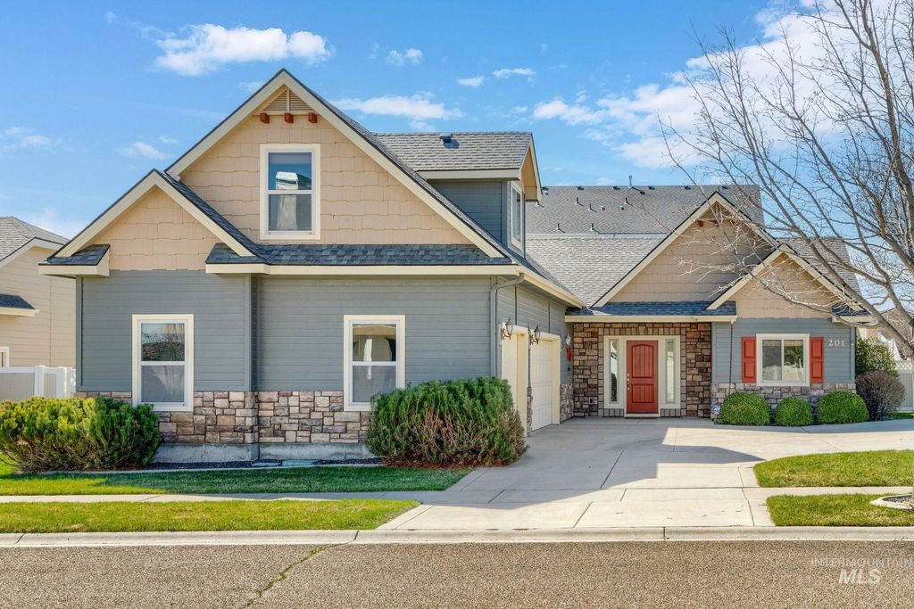 Photo of 201 E Mikyl Ridge Loop, Nampa, ID 83686 (MLS # 98980517)