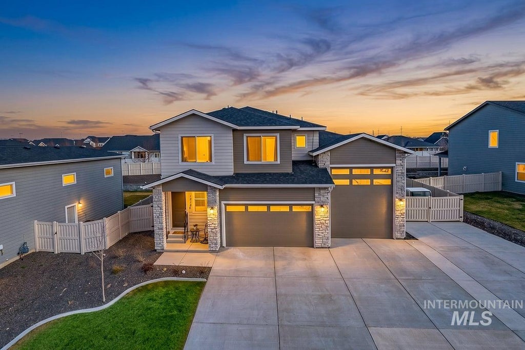 Photo of 1218 Stirling Meadows Ct, Middleton, ID 83644 (MLS # 99003258)