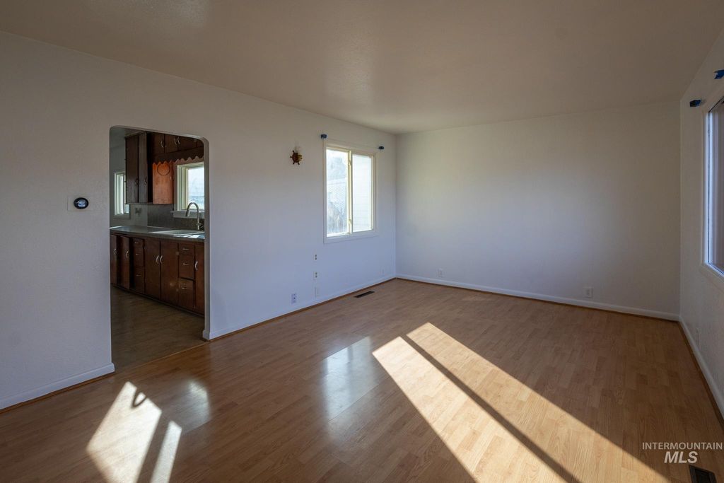 Photo of 2012 8th Ave, Lewiston, ID 83501 (MLS # 98976328)