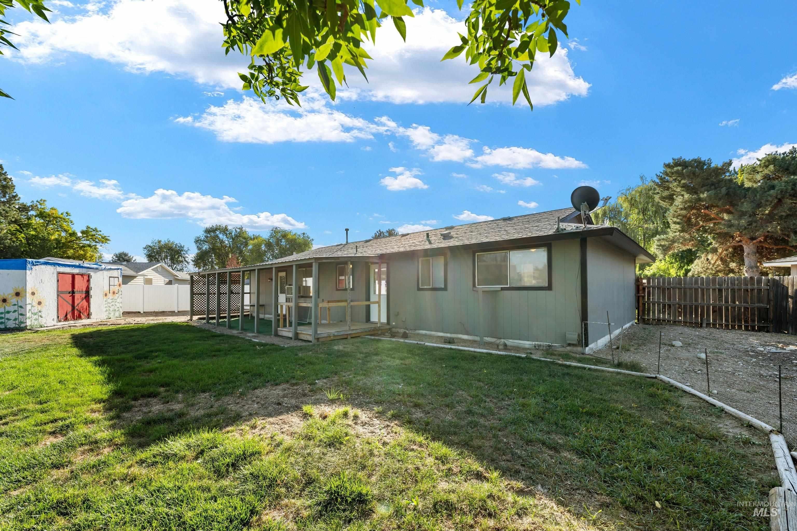 312 Carol Pl