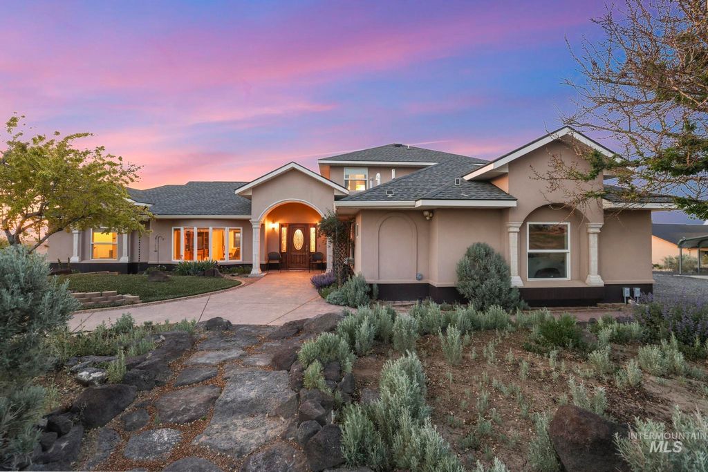 Photo of 1752 E 4550 N, Buhl, ID 83316 (MLS # 98985051)
