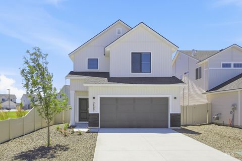 Photo of 2407 W Fallon Lp, Nampa, ID 83651 (MLS # 98991880)
