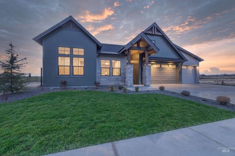 Photo of 2627 N Buhrstone Ave, Eagle, ID 83616 (MLS # 98967582)