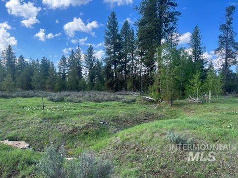 Photo of 29 Fawnlilly Dr, McCall, ID 83638 (MLS # 98970957)