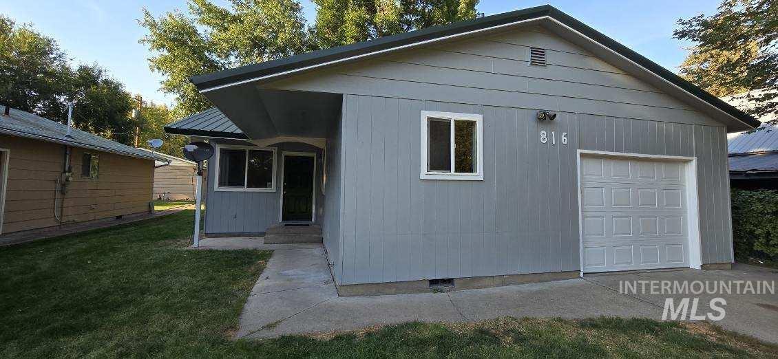 816 E Court St, Weiser, Idaho image 1