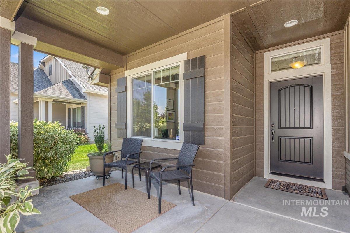 5697 W Combermere Dr