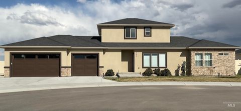 Photo of 582 Pisces Ct, Twin Falls, ID 83301 (MLS # 98980785)