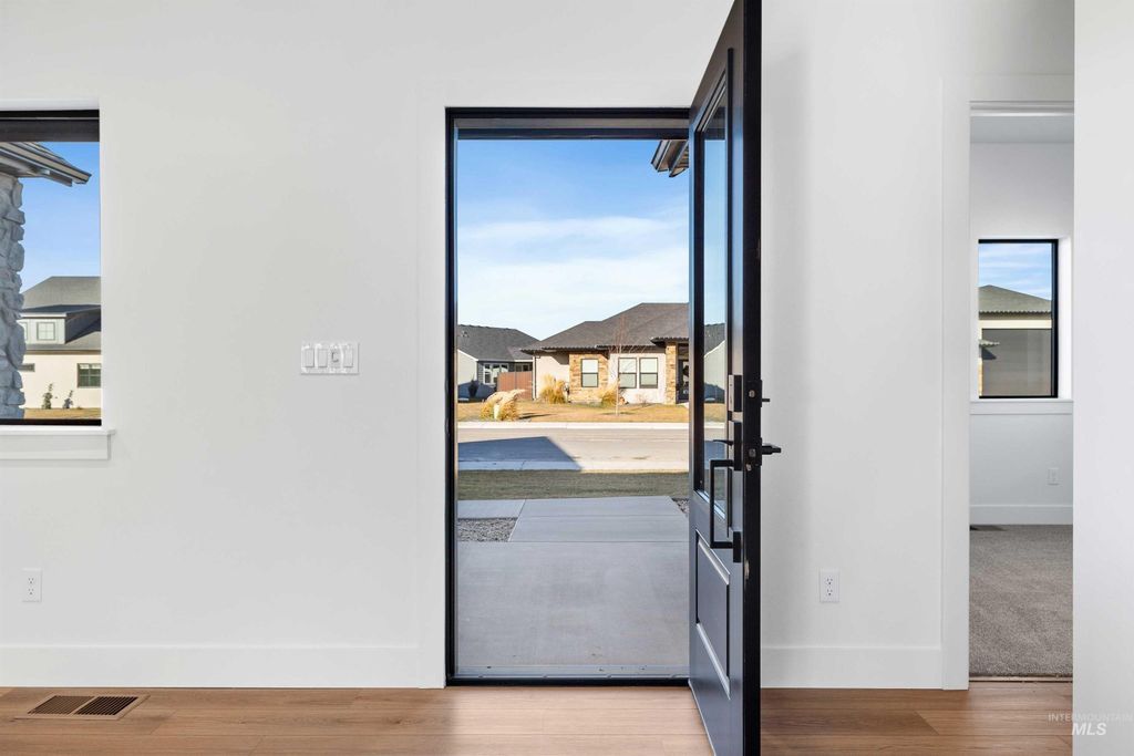 Photo of 2312 Cattail Dr, Twin Falls, ID 83301 (MLS # 98970067)