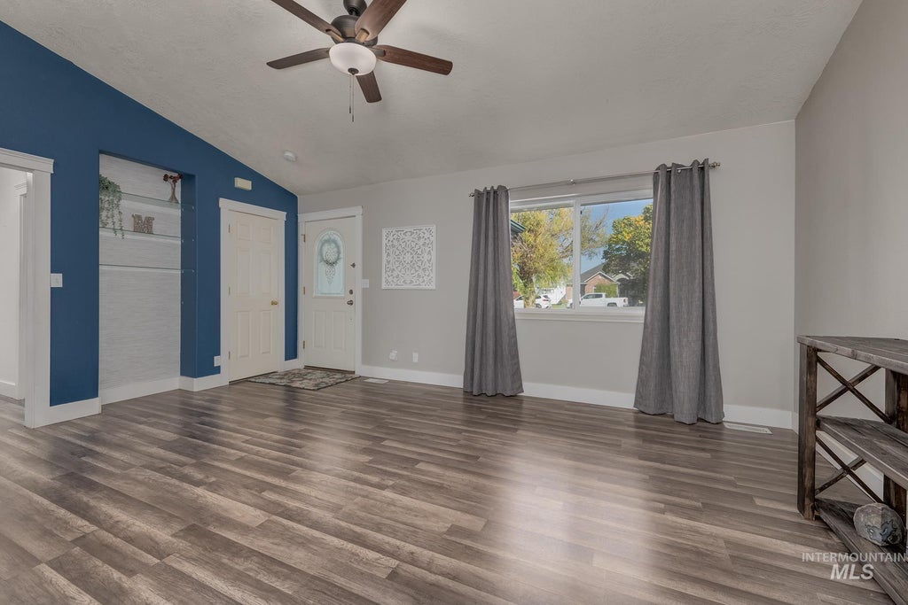 Photo of 2061 Shelley Dr, Payette, ID 83661 (MLS # 99004021)