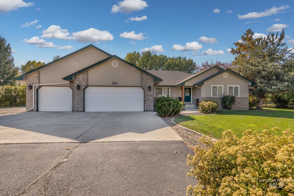 Photo of 2061 Shelley Dr, Payette, ID 83661 (MLS # 99004021)