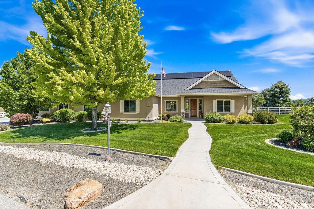 Photo of 5280 N High Prairie Pl, Star, ID 83669 (MLS # 98986450)