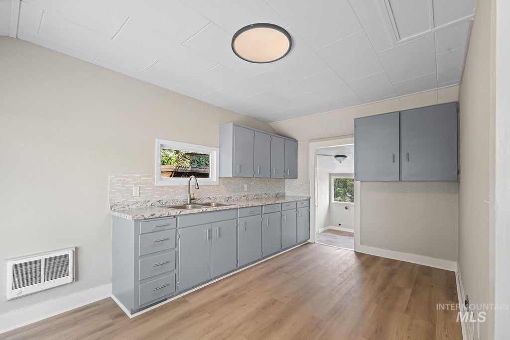 Photo of 708 15th Avenue, Lewiston, ID 83501 (MLS # 98995043)