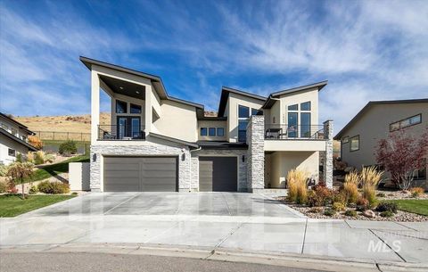 Photo of 1544 S Trent Point Way, Boise, ID 83712 (MLS # 98967894)