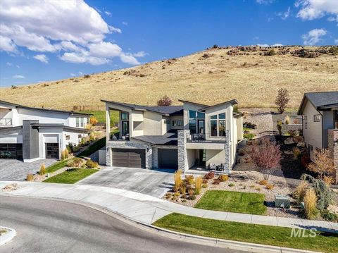 Photo of 1544 S Trent Point Way, Boise, ID 83712 (MLS # 98967894)