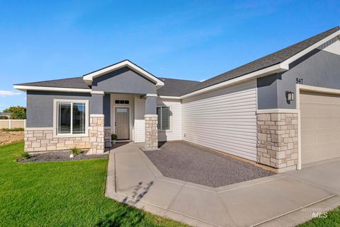 547 Eclipse Dr. Twin Falls ID 83301