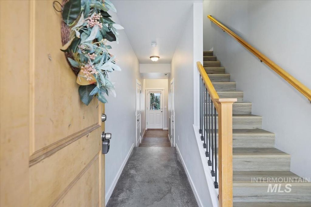 Photo of 8779 W Pine Valley Ln, Boise, ID 83709 (MLS # 98968791)