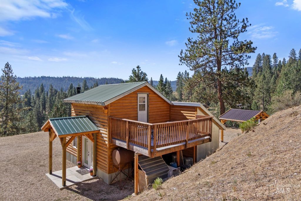 Photo of 41 High Mountain Rd, Boise, ID 83716 (MLS # 98964903)