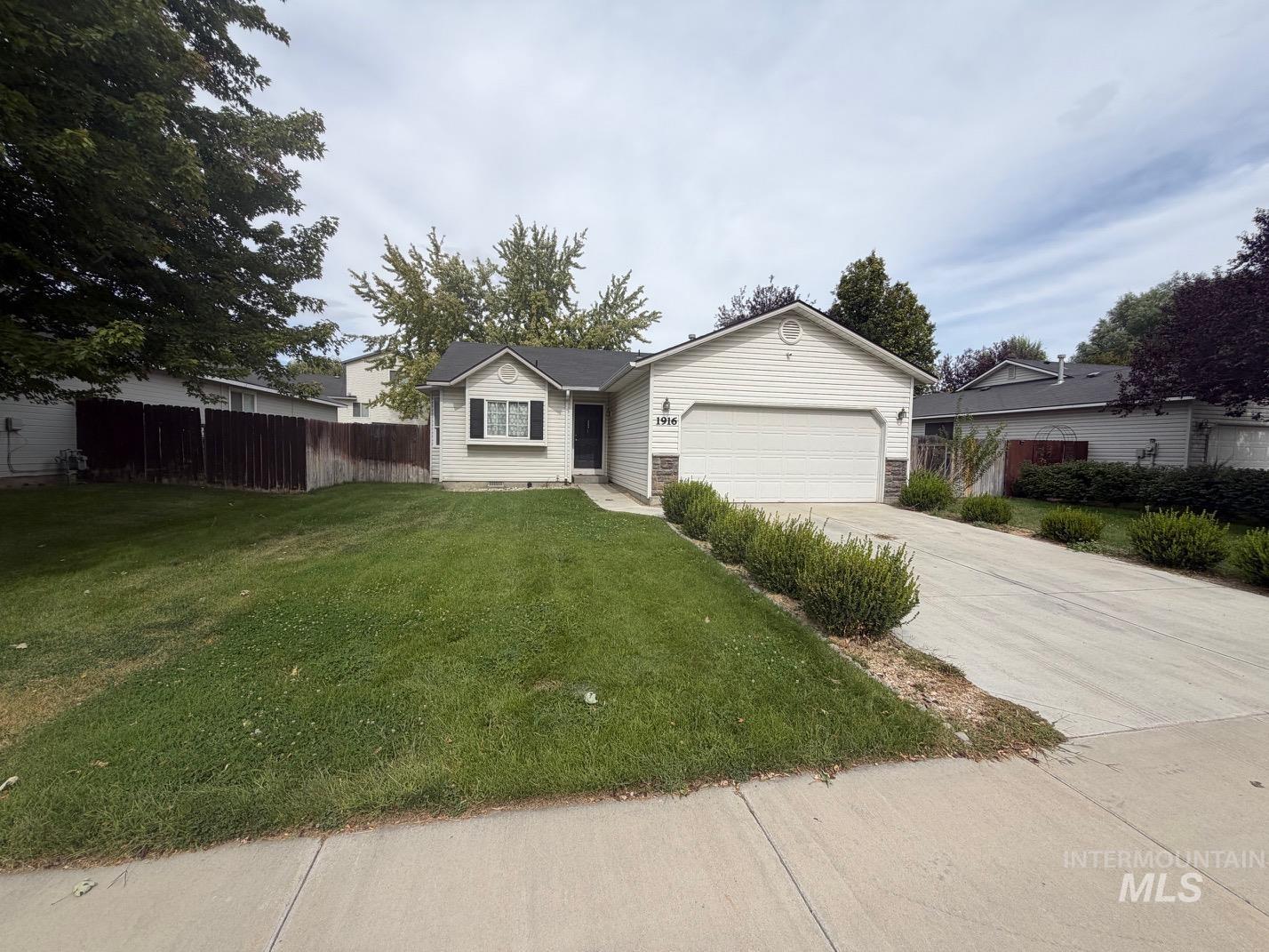 1916 W Havenwood Ave
