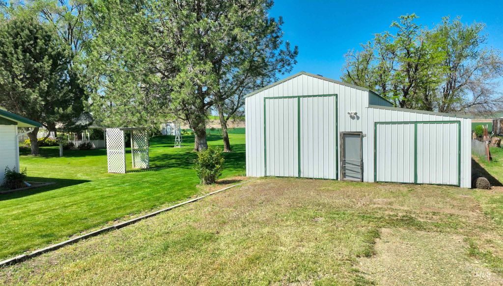 Photo of 3421 Hwy 201 #HWY 201, Nyssa, OR 97913 (MLS # 98985545)
