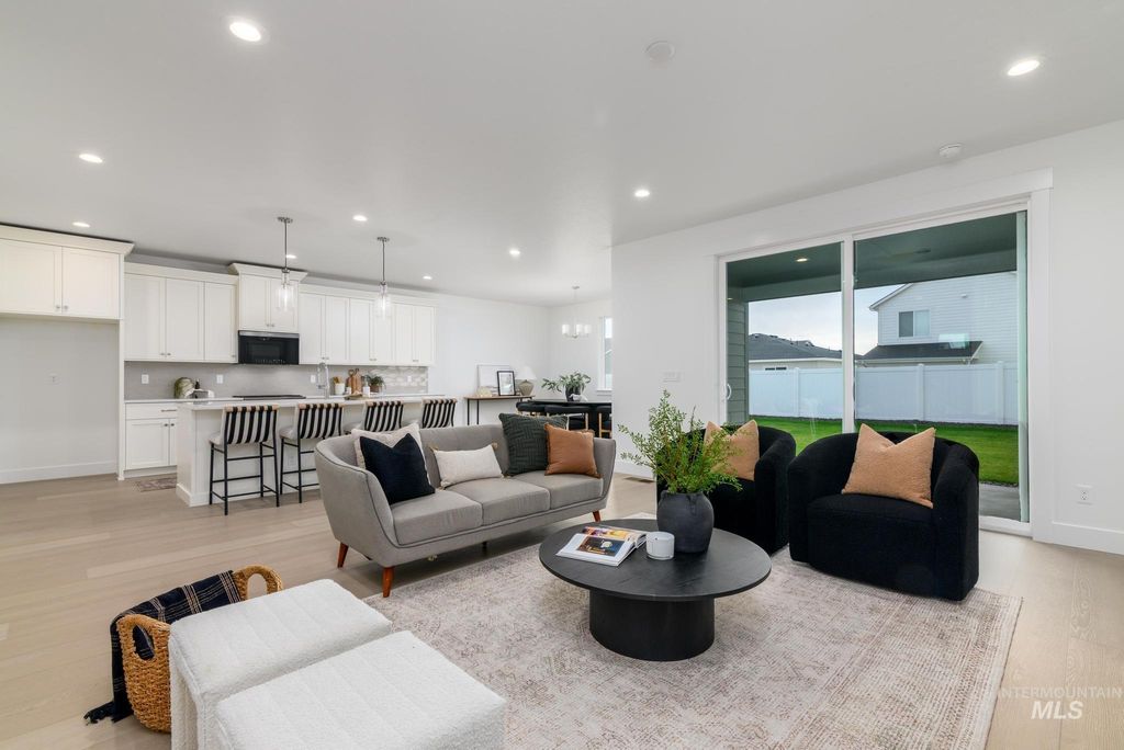 Photo of 1481 N Burnam Ave, Star, ID 83669 (MLS # 98981658)