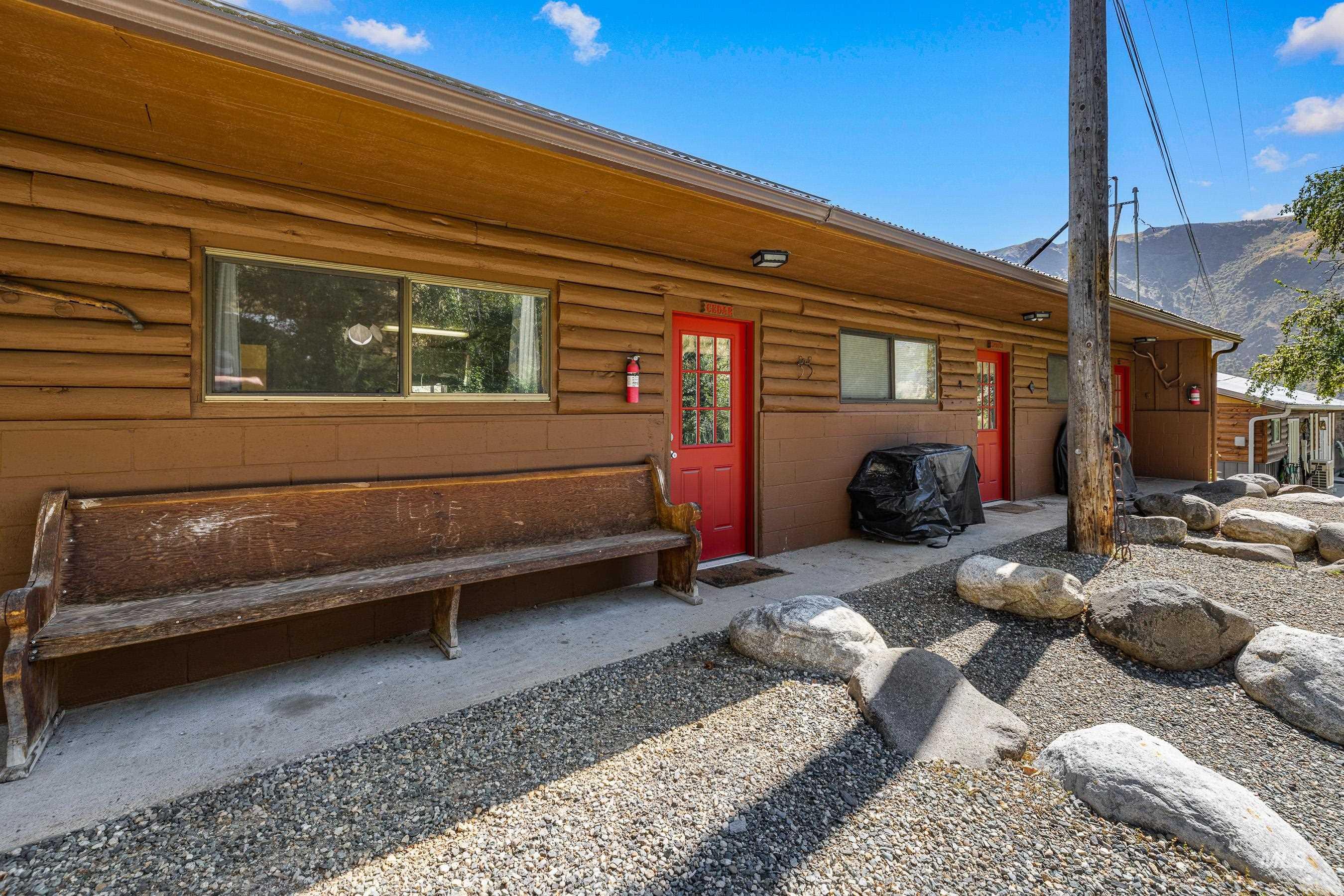 4 unit - each unit has a kitchenette and a bathroom