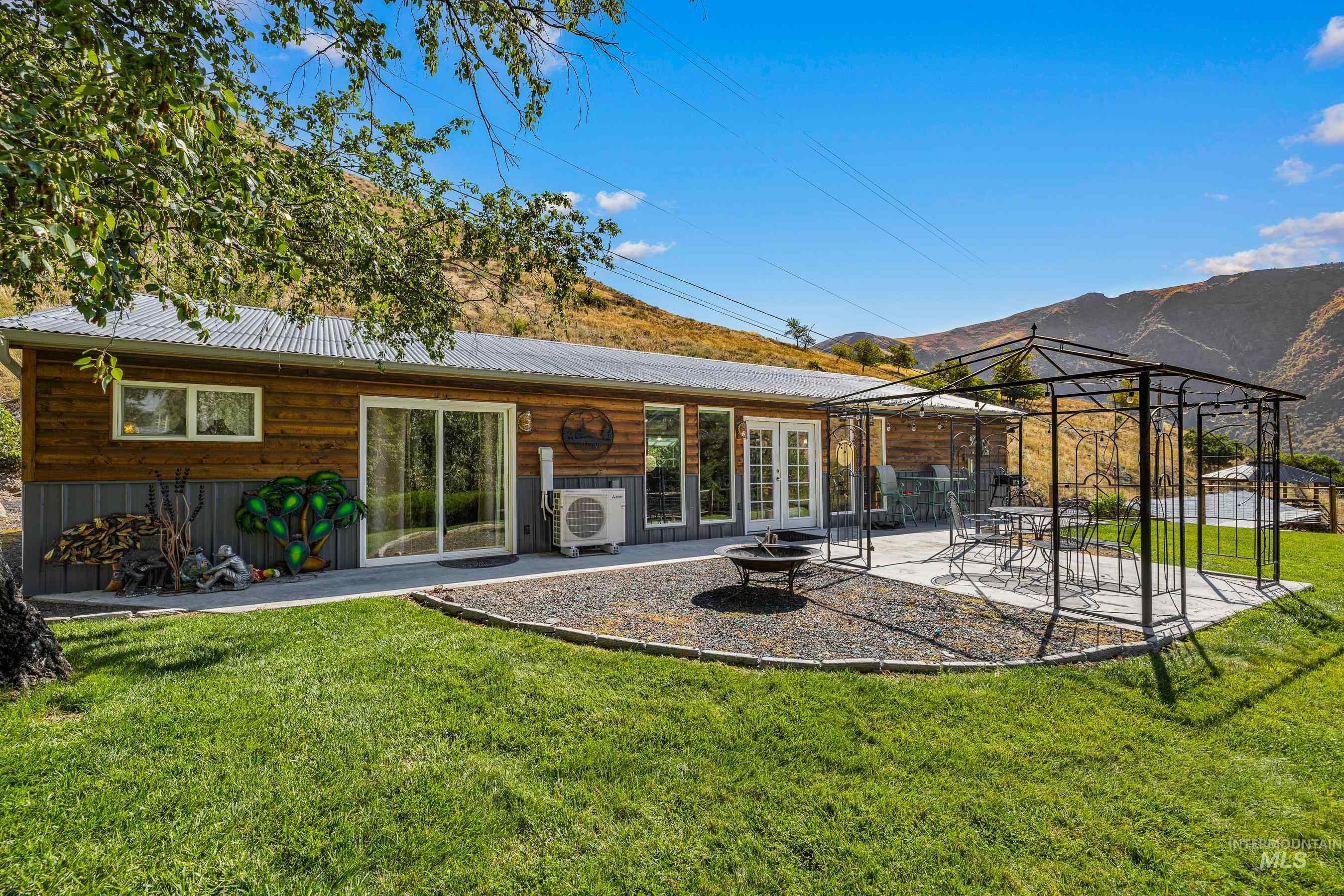 1 bedroom and 1 bath caretaker unit - fully remodeled