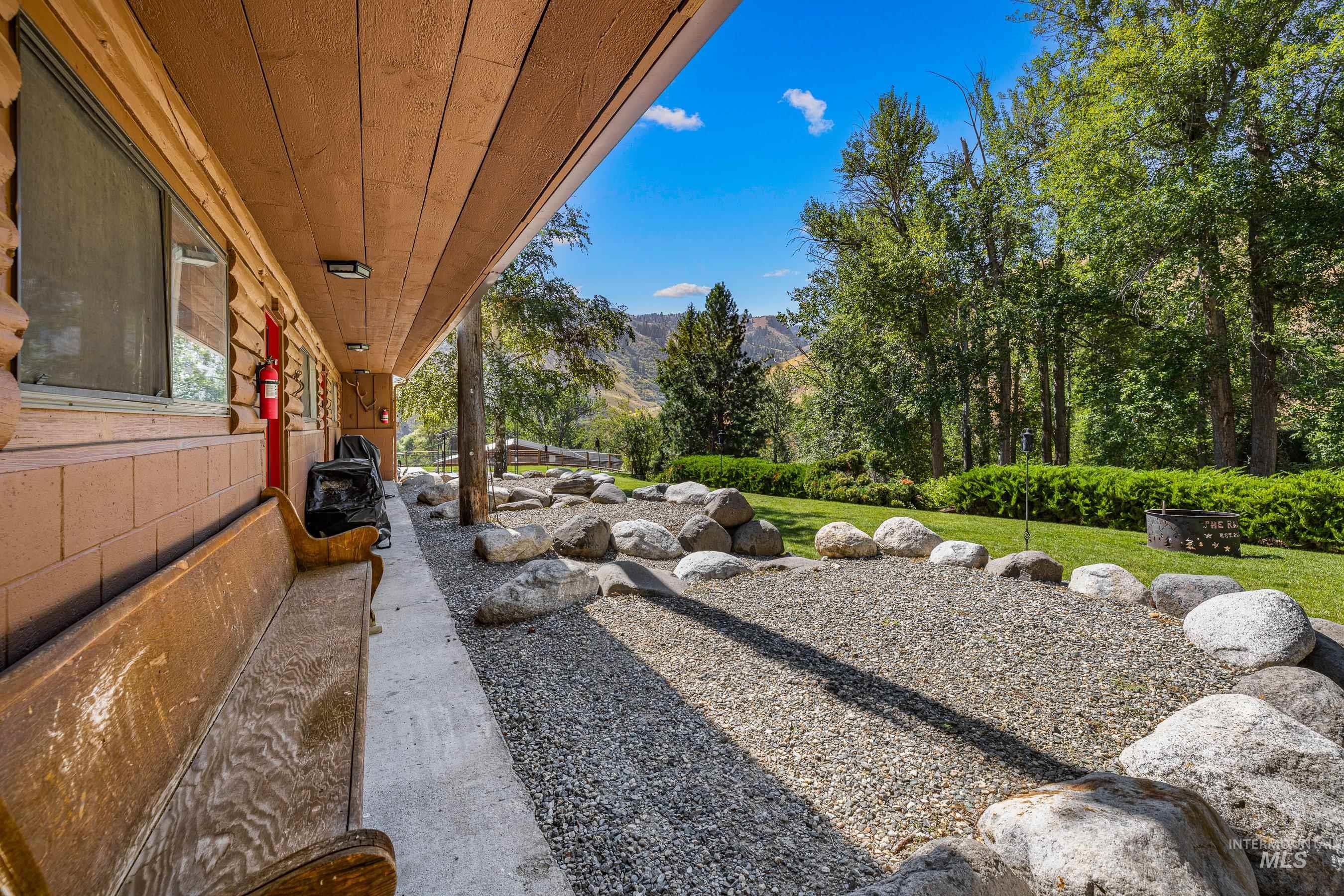 View of yard featuring a mountain view