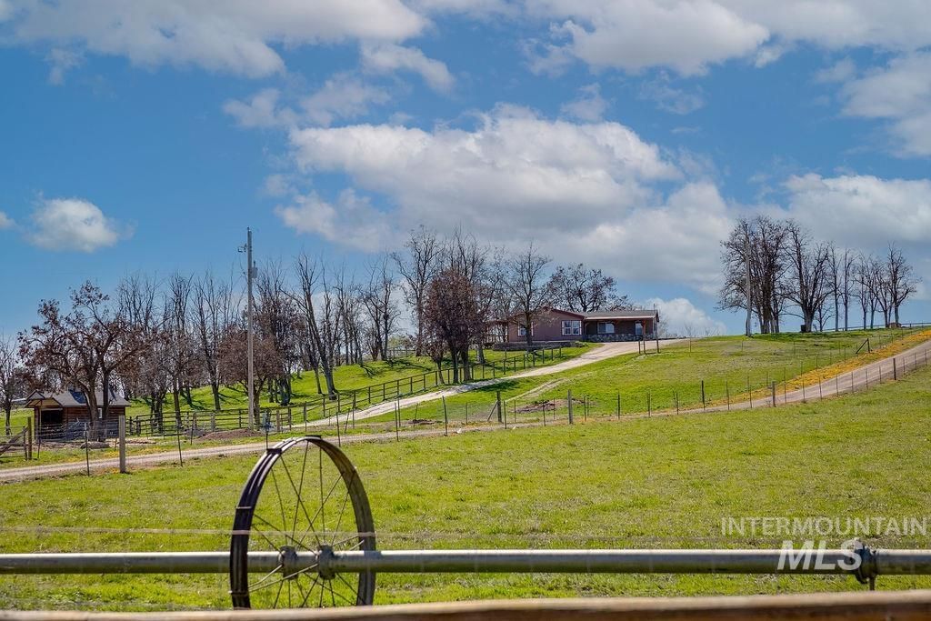 Photo of 7370 Sagebrush Lane, Caldwell, ID 83607 (MLS # 98980046)
