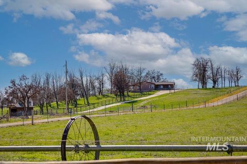 Photo of 7370 Sagebrush Lane, Caldwell, ID 83607 (MLS # 98980046)