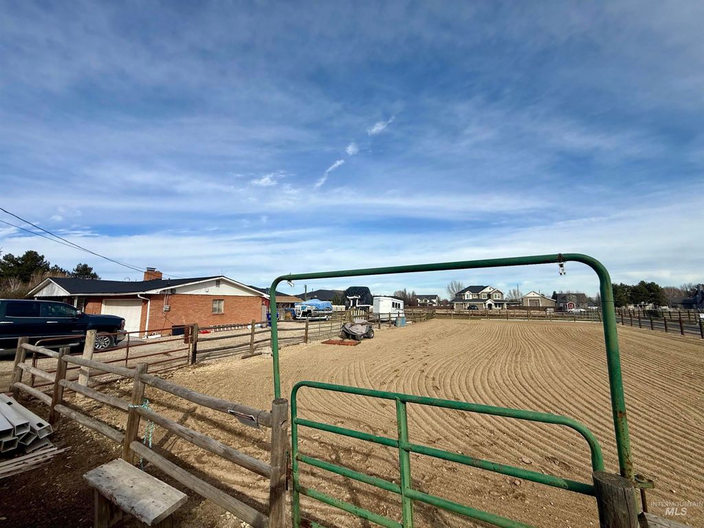 Photo of 3890 E Victory Rd, Meridian, ID 83642 (MLS # 98976378)