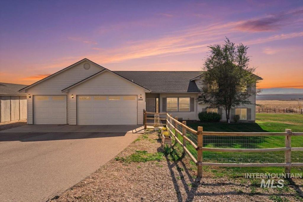 Photo of 13983 Santa Rita Drive, Nampa, ID 83686 (MLS # 98980527)