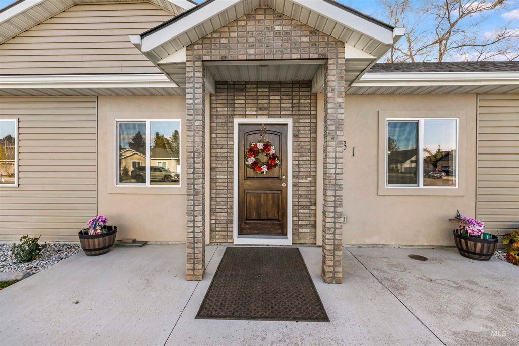 Photo of 831 Lynx Dr, Jerome, ID 83338 (MLS # 98968544)