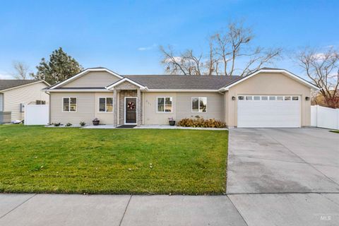 Photo of 831 Lynx Dr, Jerome, ID 83338 (MLS # 98968544)