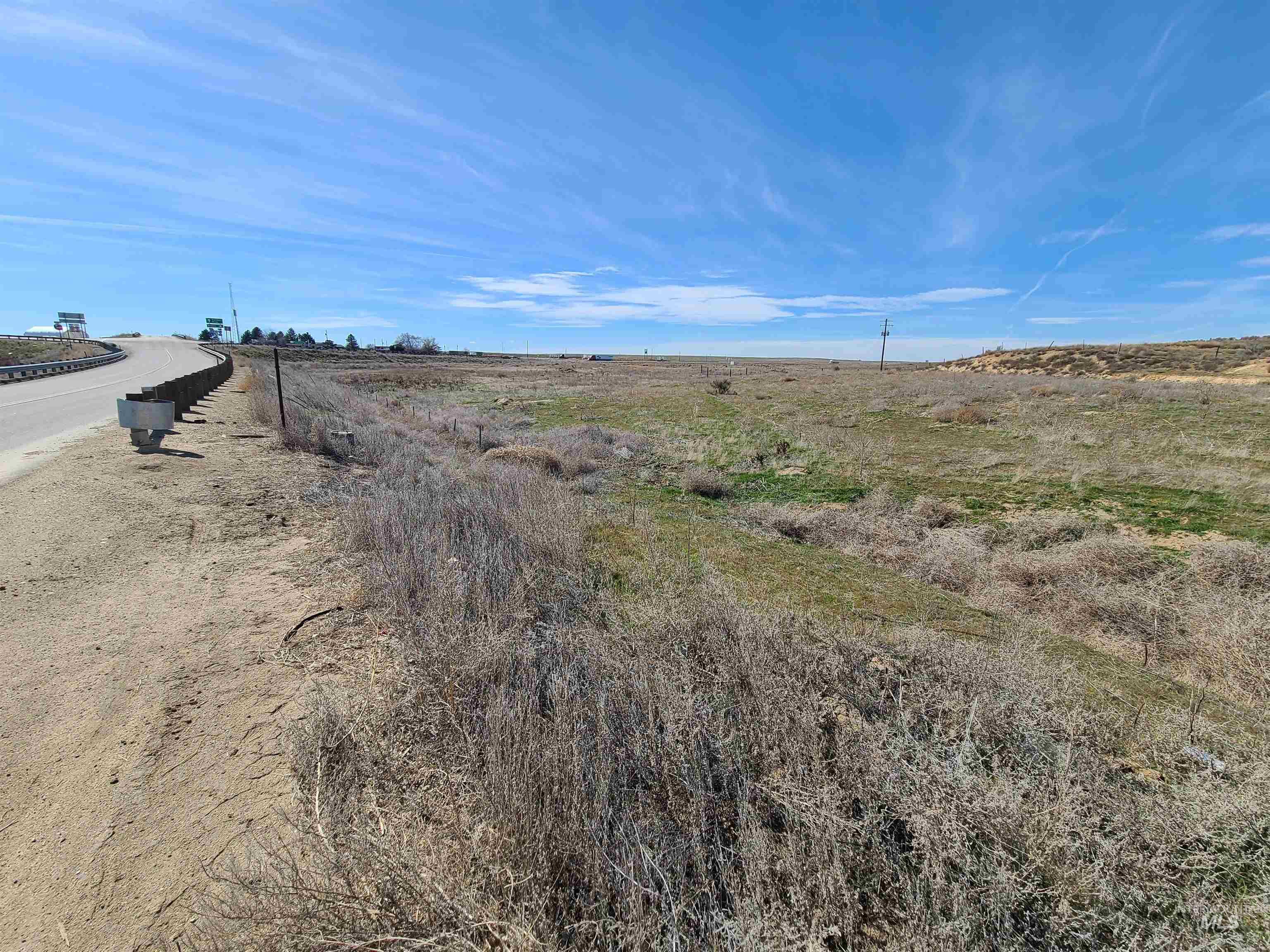 5400-5406 Black Canyon Rd.
