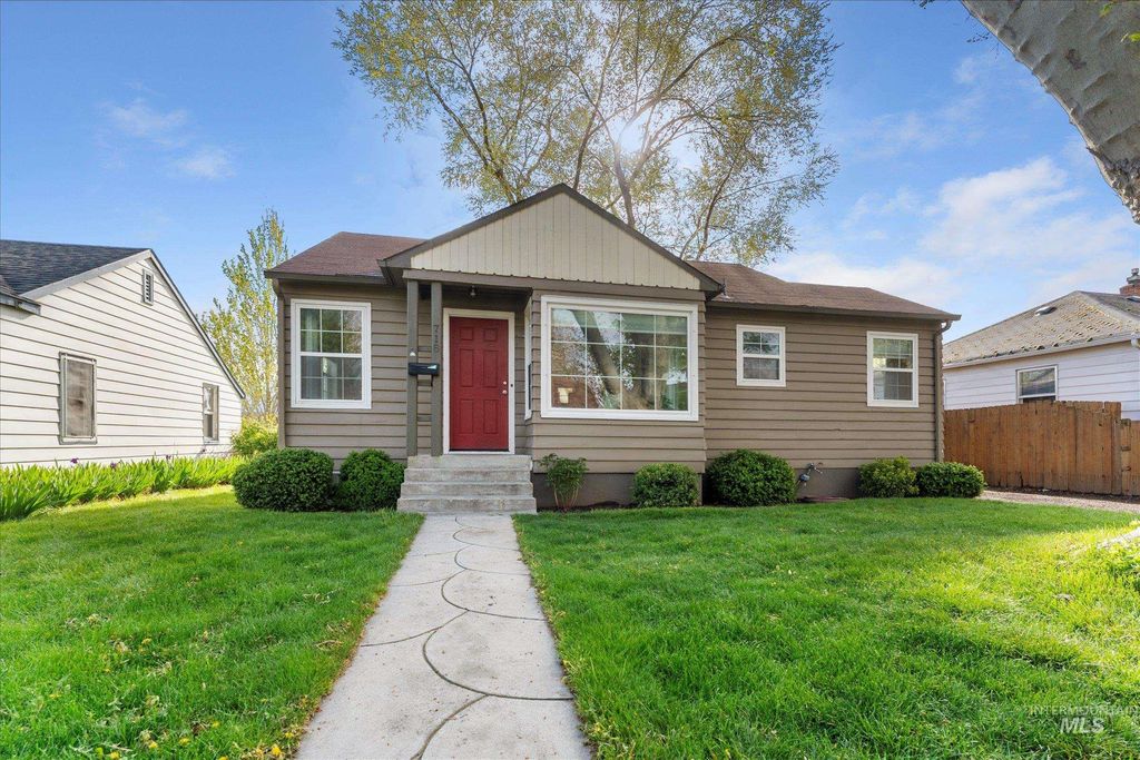 Photo of 718 S Opal St, Boise, ID 83705 (MLS # 98982287)