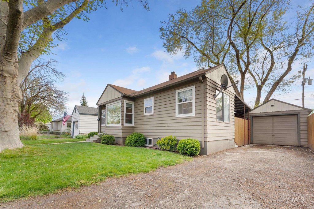 Photo of 718 S Opal St, Boise, ID 83705 (MLS # 98982287)