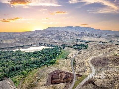 Photo of 8755 Lagoon Lane, Emmett, ID 83617 (MLS # 98998089)