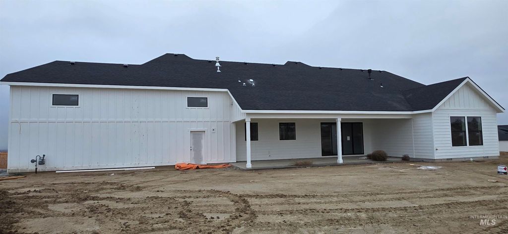 Photo of 17244 Triple Crown Pl, Caldwell, ID 83607 (MLS # 98971883)