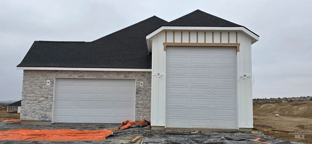 Photo of 17244 Triple Crown Pl, Caldwell, ID 83607 (MLS # 98971883)