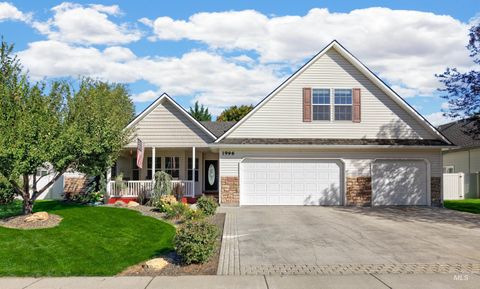 Photo of 1996 E Lake Creek Drive, Meridian, ID 83642 (MLS # 98963496)