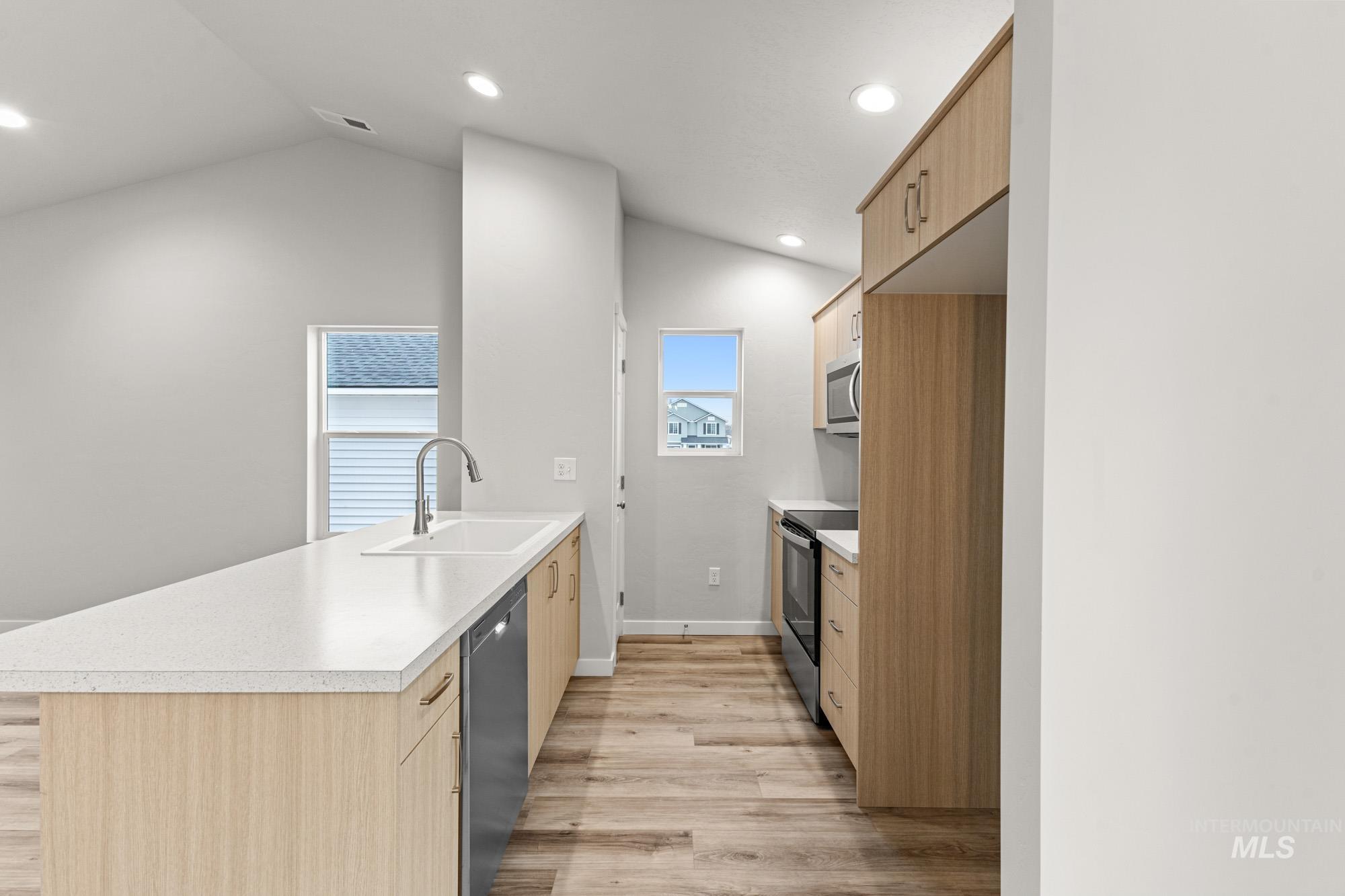 4206 Austin St